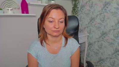 1Angela39 from Germany
