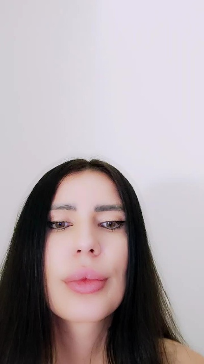Anysaa from Italy