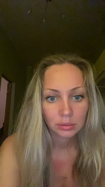EmillyaW from Netherlands