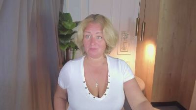 JenniferLight from Estonia