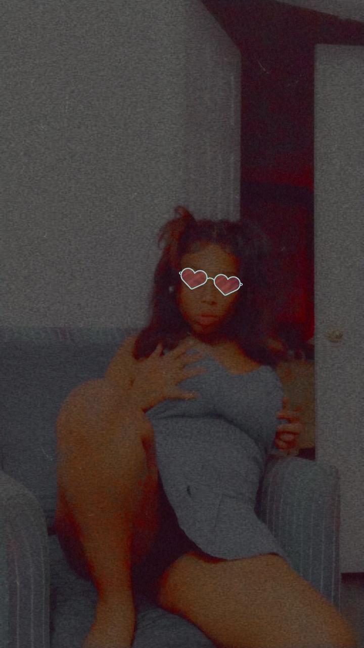 PrettyRed74 from United States