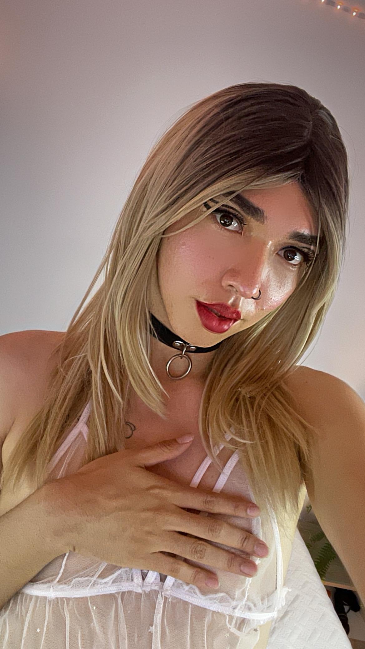 Sofi_elfqueen from Colombia