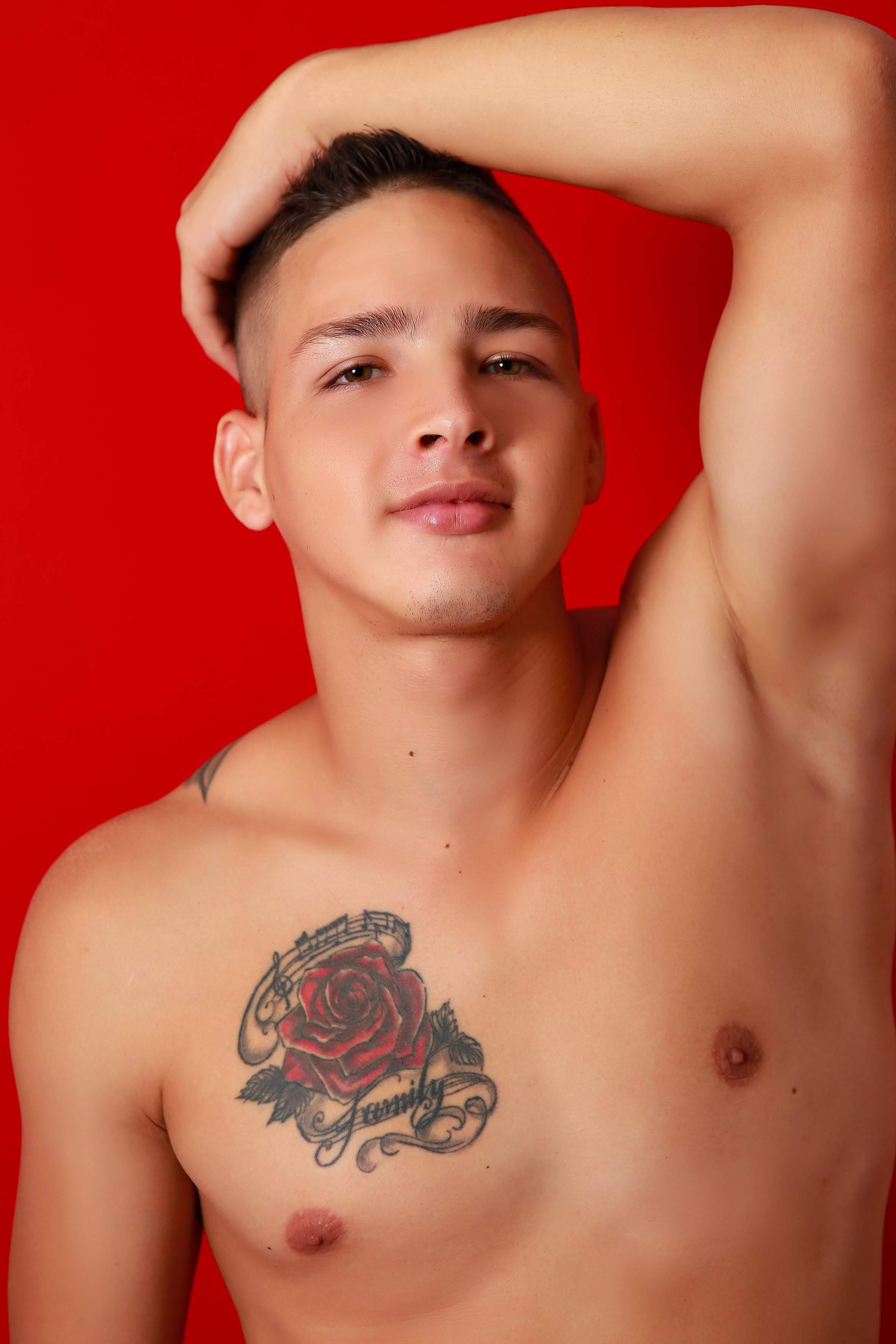 Thiago_sex6 from Colombia