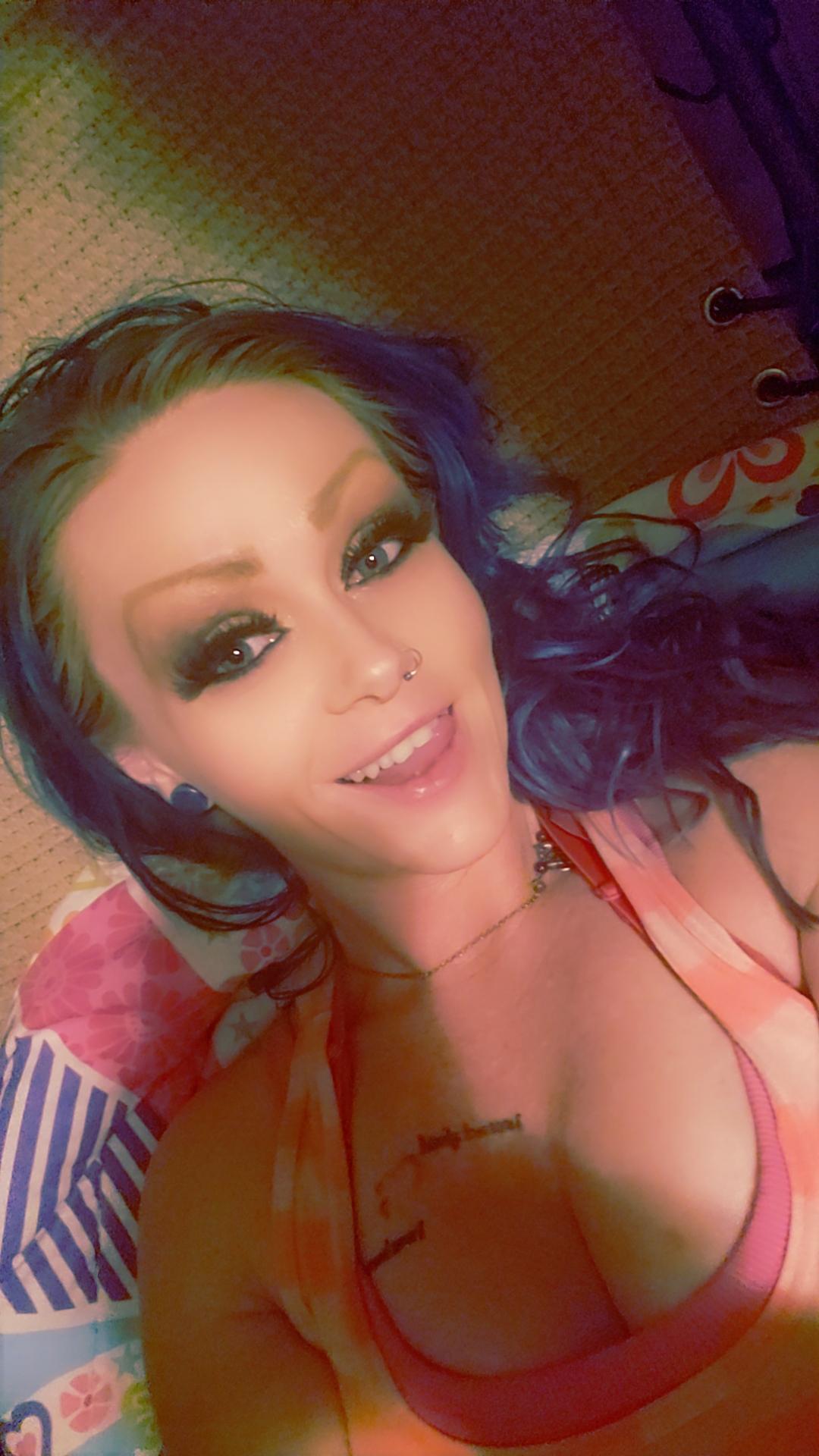 XxMoon_MagikxX from United States