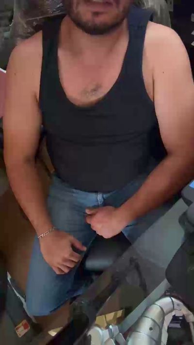 adrianlhot from Mexico