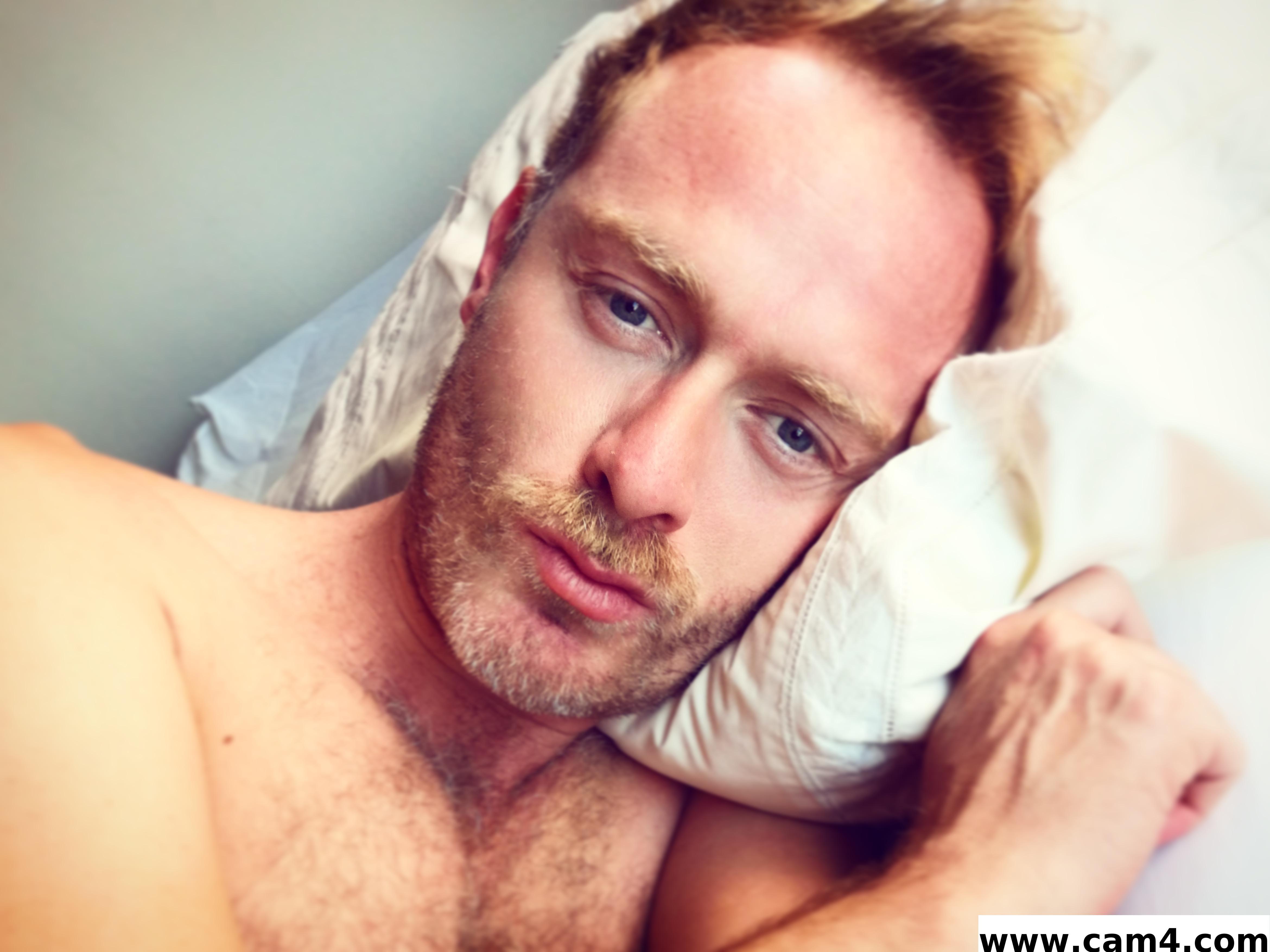 goldencum_hot from United States