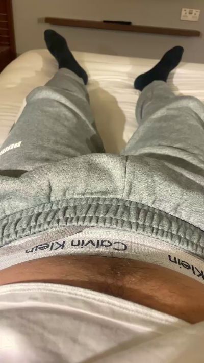 hotsocks921 from United Kingdom