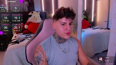 johny_multicum from Colombia
