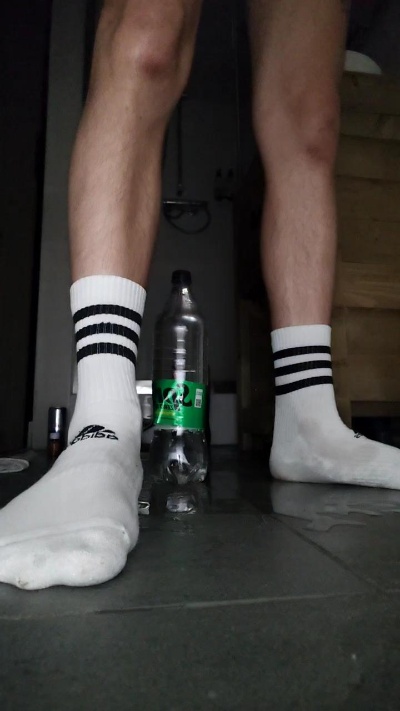kinkyboi25 from Netherlands