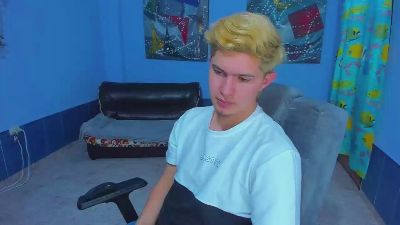 patrik027 from Colombia