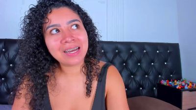 thara24 from Brazil