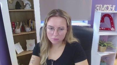 xZoey from United Kingdom